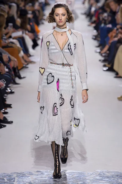 Look 57
